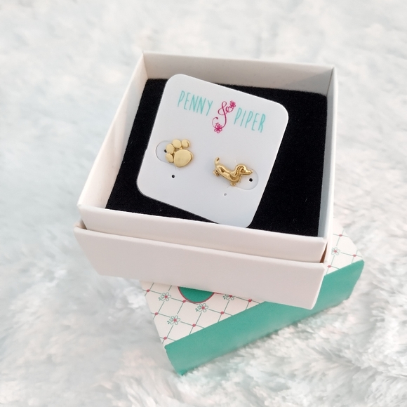 ⭐14k Gold Plated Hypoallergenic Mismatch Sterling Dachshund Dog Paw Print Studs - Picture 2 of 8